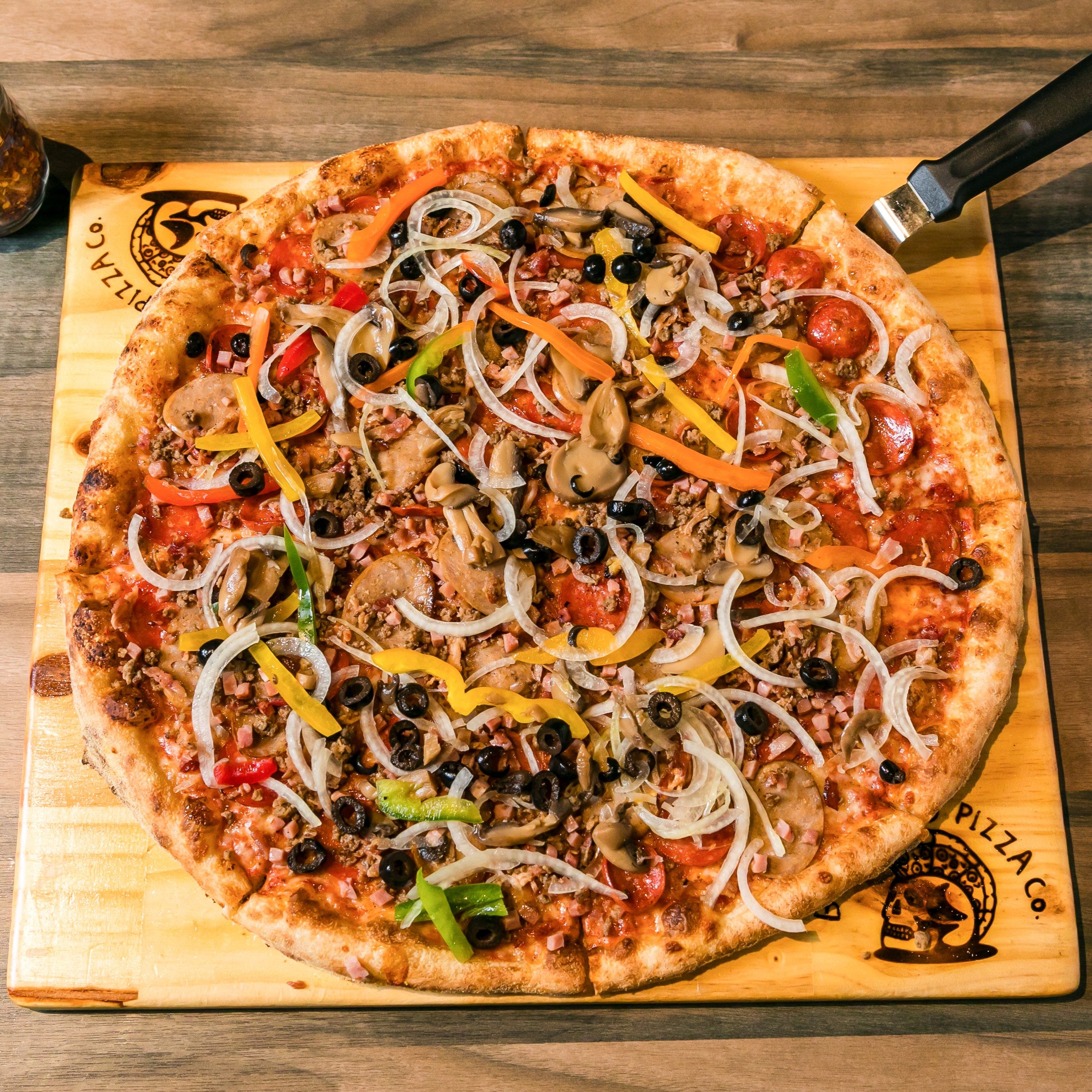 Deluxe Pizza.